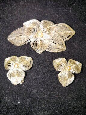 Vintage 1950s German Spun Wire Jewelry Set – Brooch & Clip-On Earrings